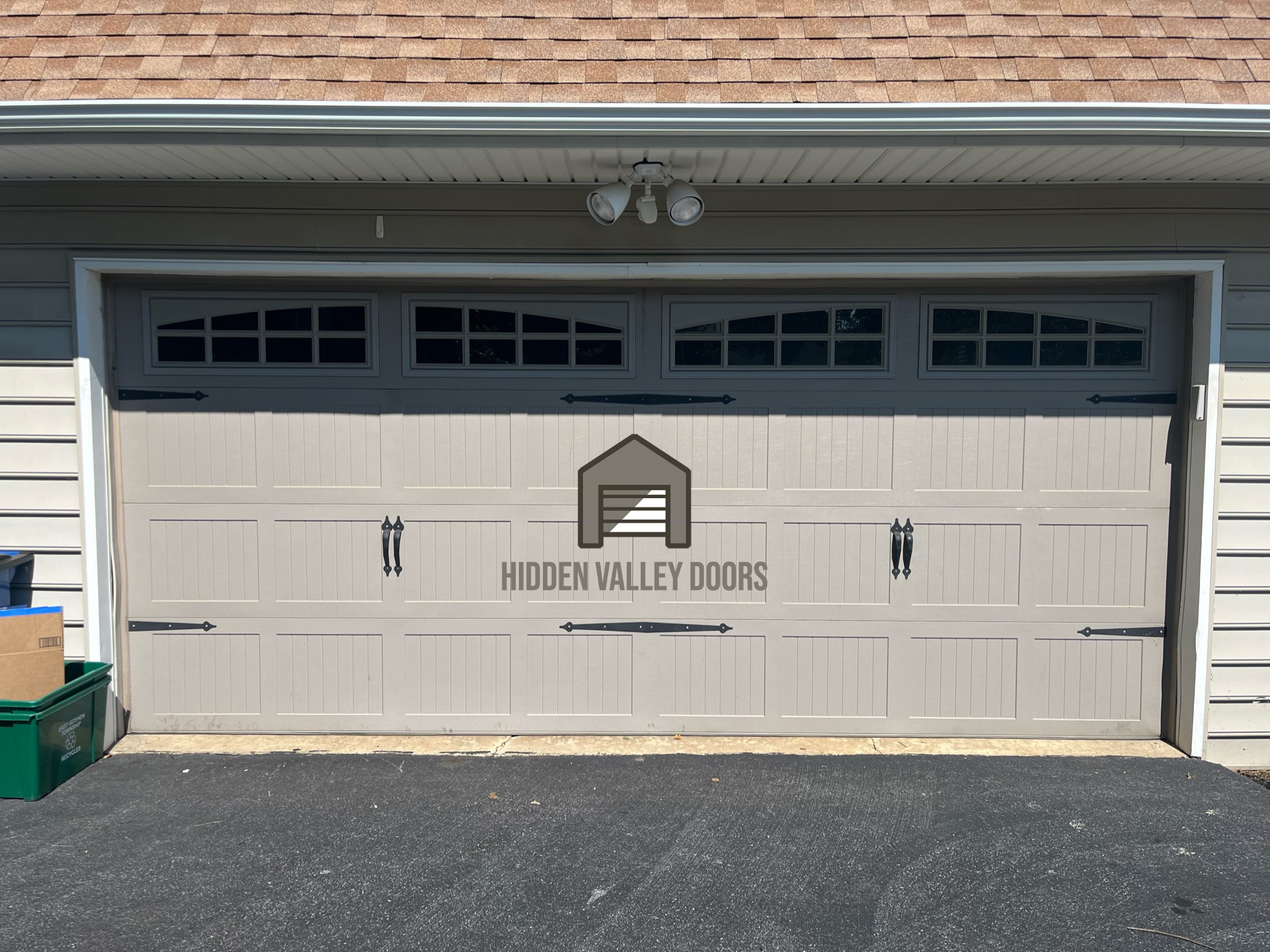 You are currently viewing Your Go-To Choice for Garage Door Repair in Mesa, Arizona: Hidden Valley Doors