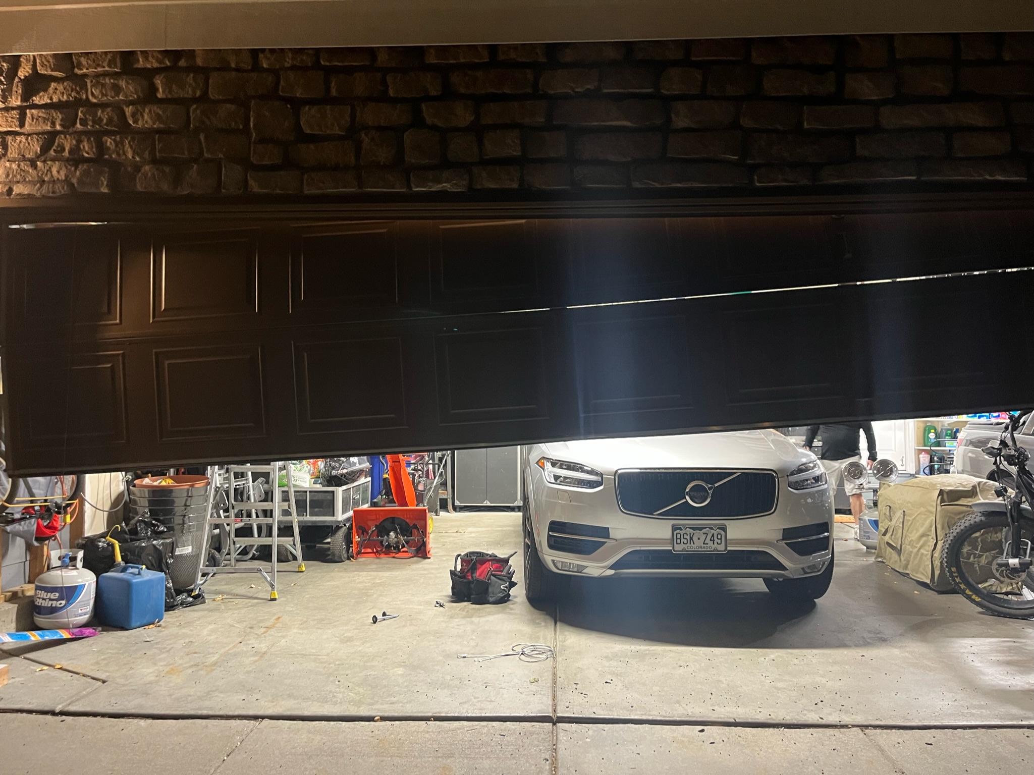 You are currently viewing When Your Garage Door Won’t Open or Close: Why Hidden Valley Doors in Mesa is the Solution You Need