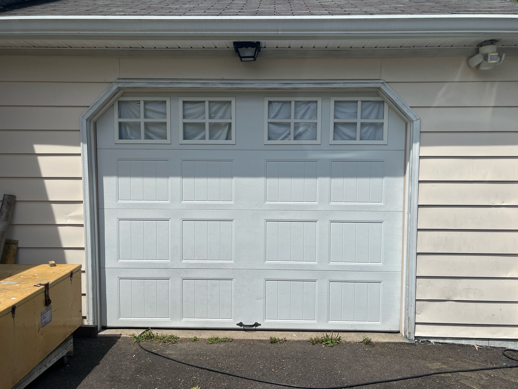 You are currently viewing Why is Your Garage Door Closing Too Hard? Trust Hidden Valley Doors to Fix the Problem